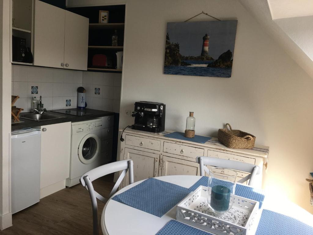 TOUT A PIED ! T2 25m2 - Parking privé - Wifi photo 2