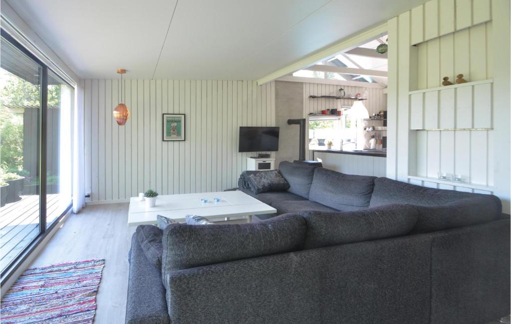 Awesome Home In Fjerritslev With 2 Bedrooms, Wifi And Outdoor Swimming Pool photo 2