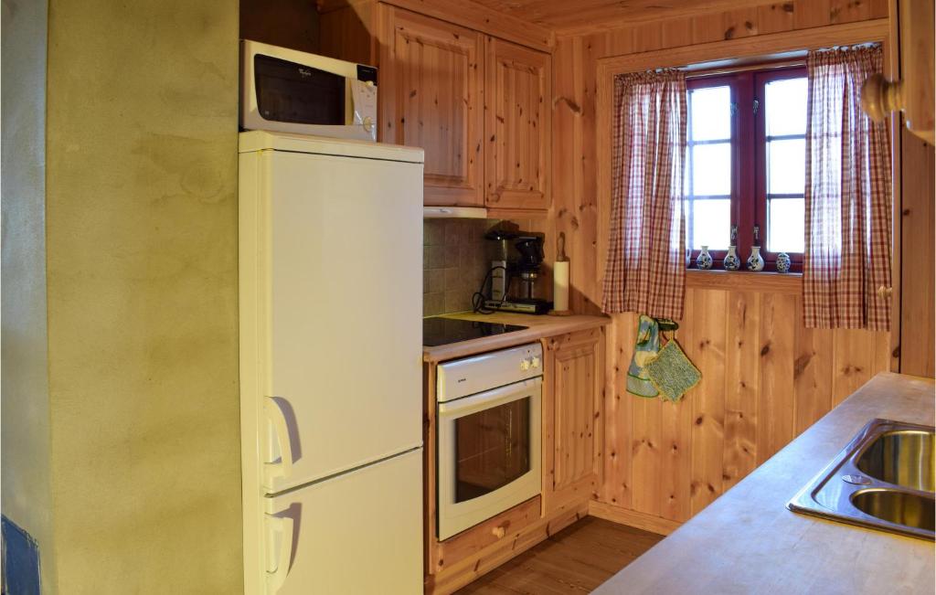 Amazing Home In Rn With 4 Bedrooms, Sauna And Wifi photo 3