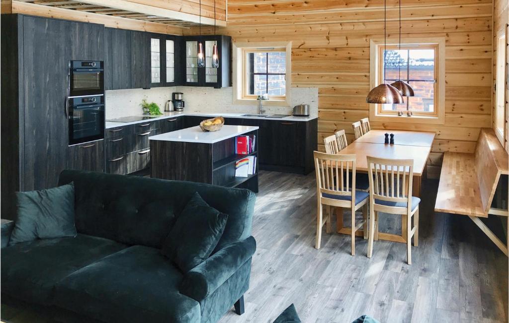 Beautiful Home In Vemdalen With 4 Bedrooms, Sauna And Wifi photo 3