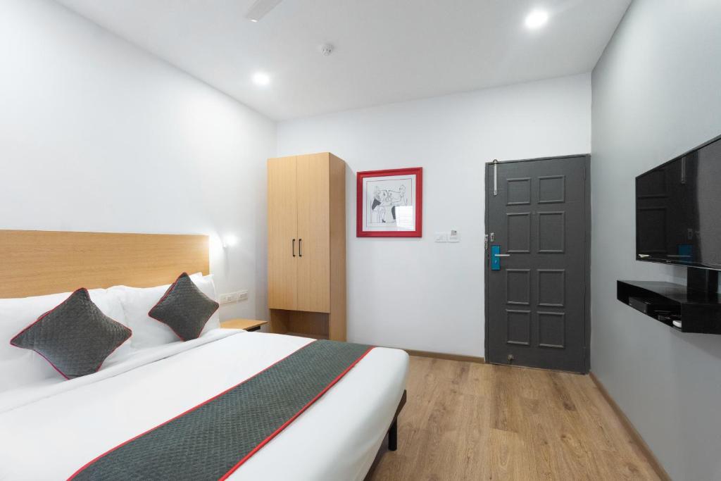 Трехместный (Классический трехместный номер), OYO Townhouse 229 Hotel Mannat International