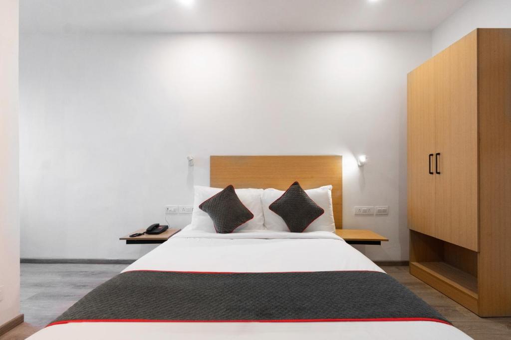 Трехместный (Классический трехместный номер), OYO Townhouse 229 Hotel Mannat International