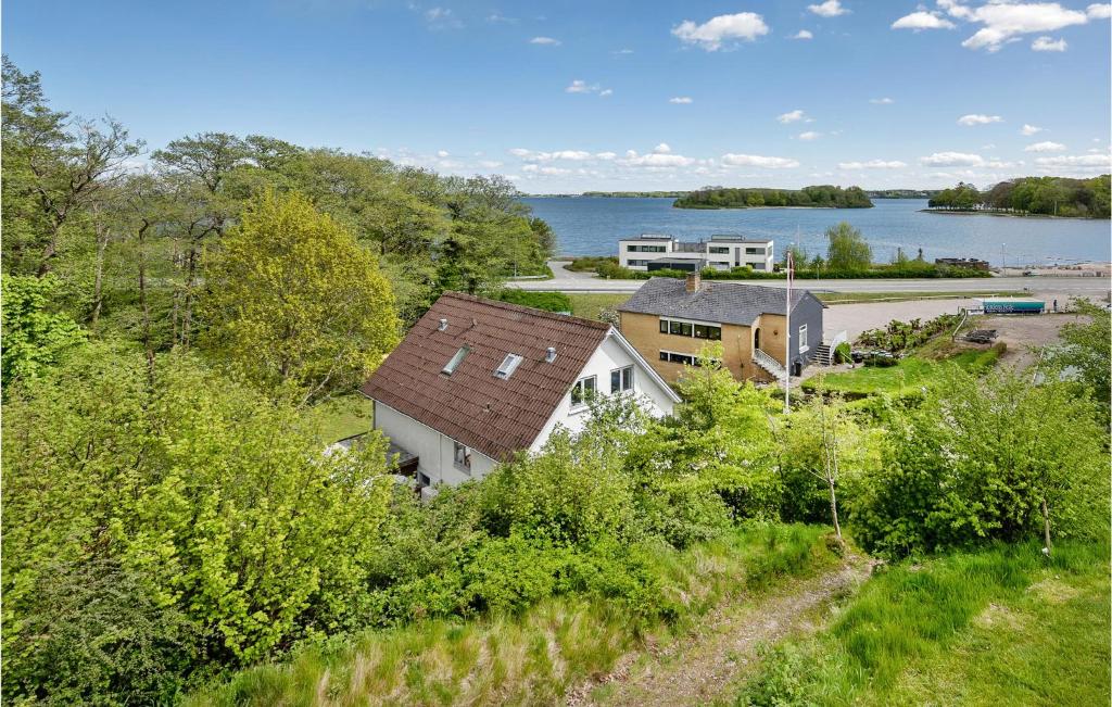 Stunning Home In Krus With 4 Bedrooms And Wifi