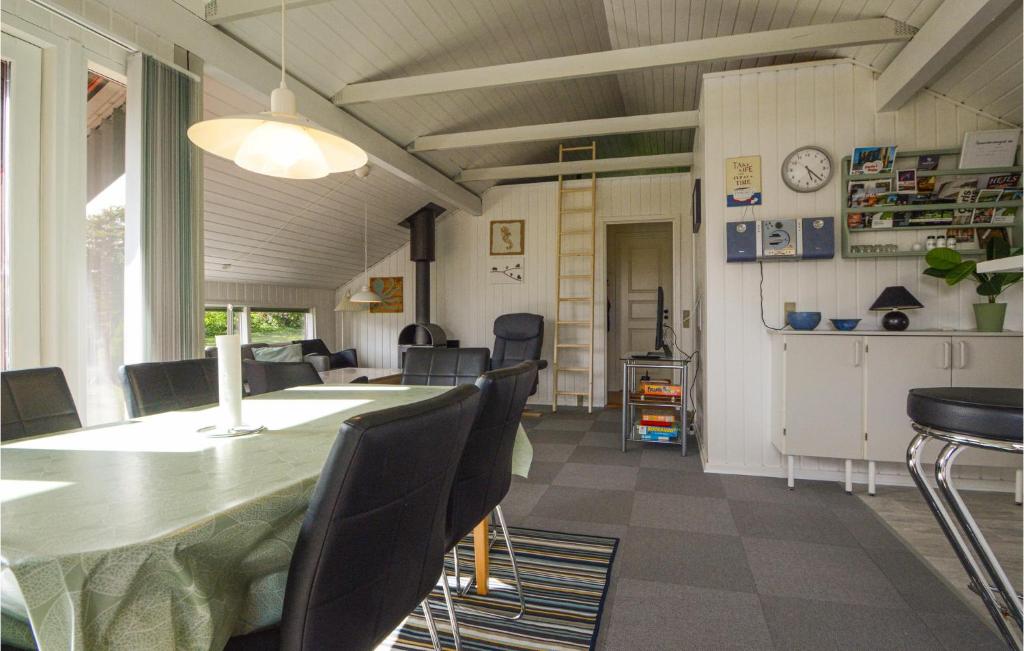 Nice Home In Hejls With 3 Bedrooms And Wifi photo 3