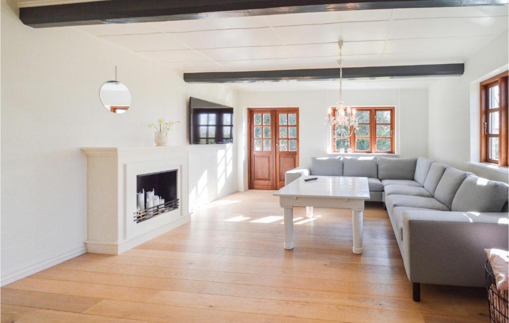 Stunning Home In Sllested With 13 Bedrooms And Wifi photo 1