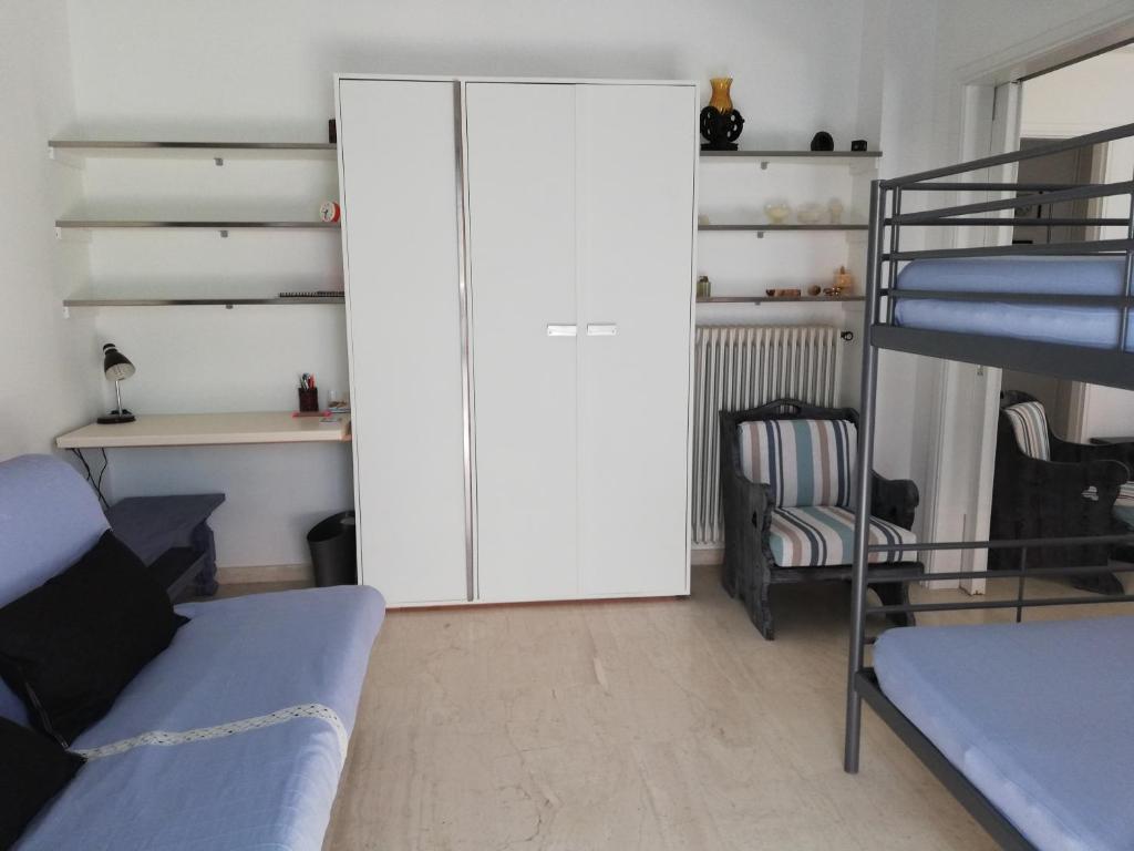 3h Athina Cottage in Athens Riviera, Saronida photo 3