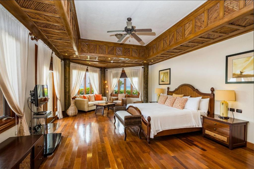 Caleton - Ocean View Villa with Pool, Chef, Butler & Maid photo 2