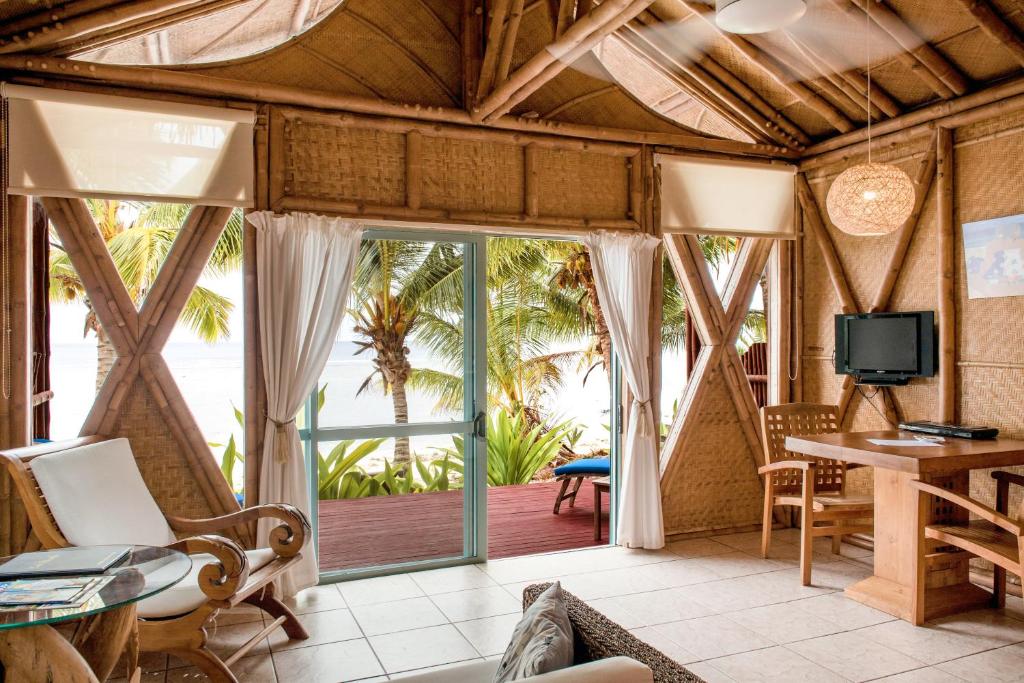 Magic Reef Bungalows photo 2