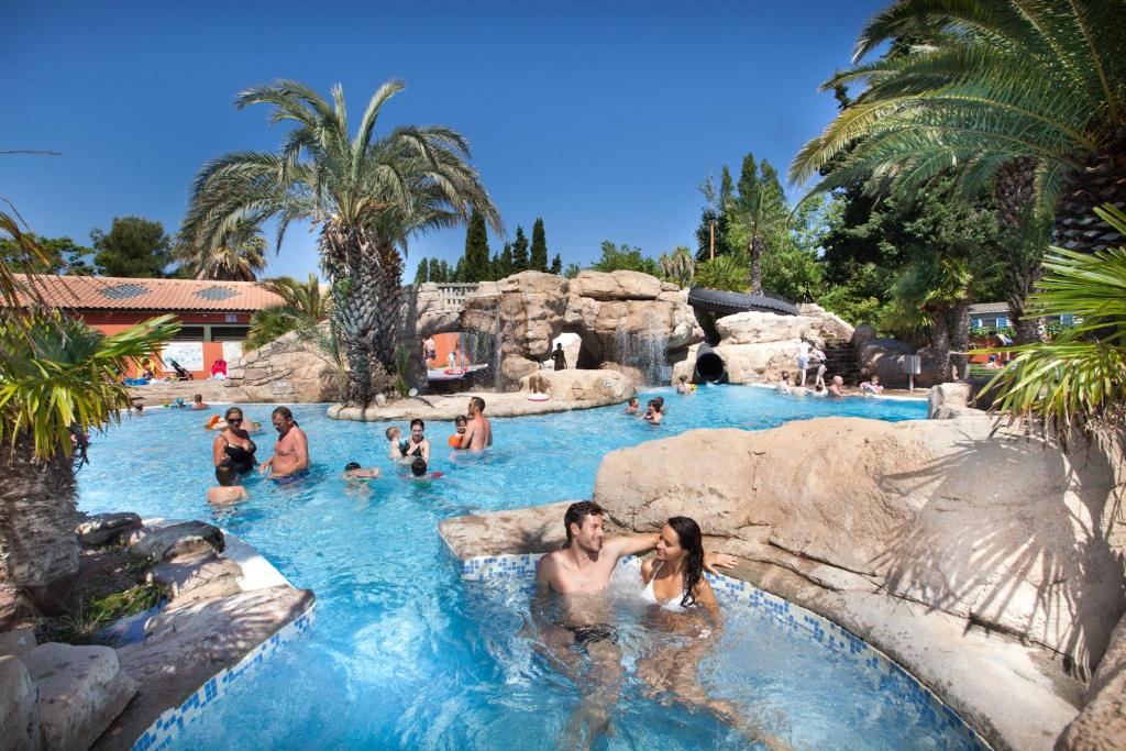 TopSun Argelès Camping La Sirène 2 bedroom 25m2 max 4 personnes Inc bebe pas d'enfants sans parents photo 4