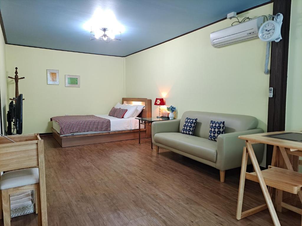 Charm Pension photo 1