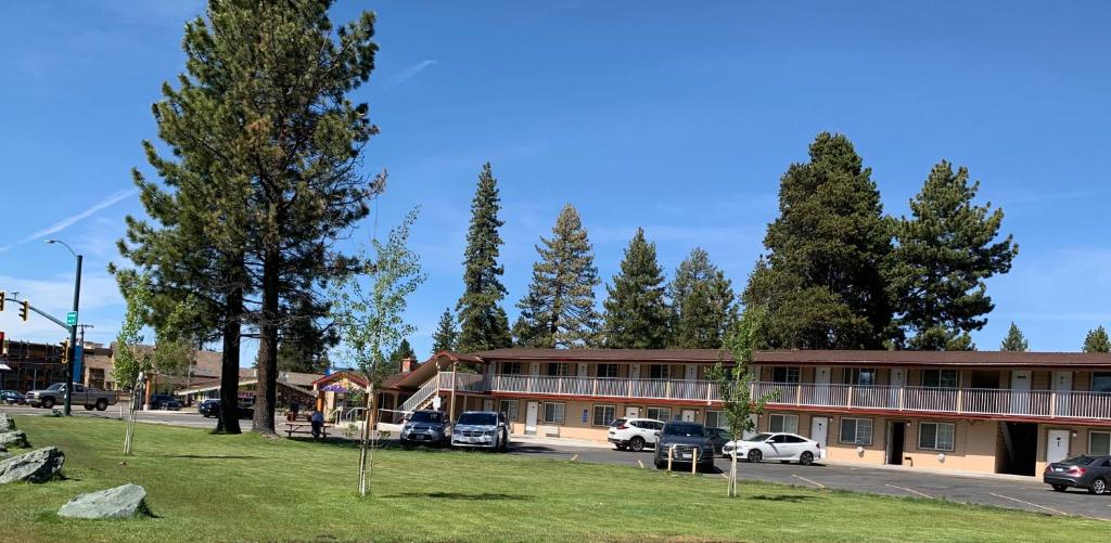Beverly Lodge photo 1