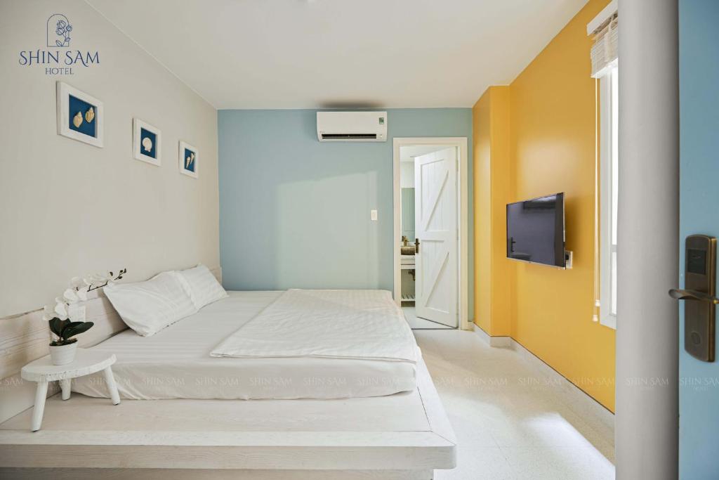 Двухместный (Улучшенный двухместный номер с 1 кроватью), Shin Sam Boutique Hotel