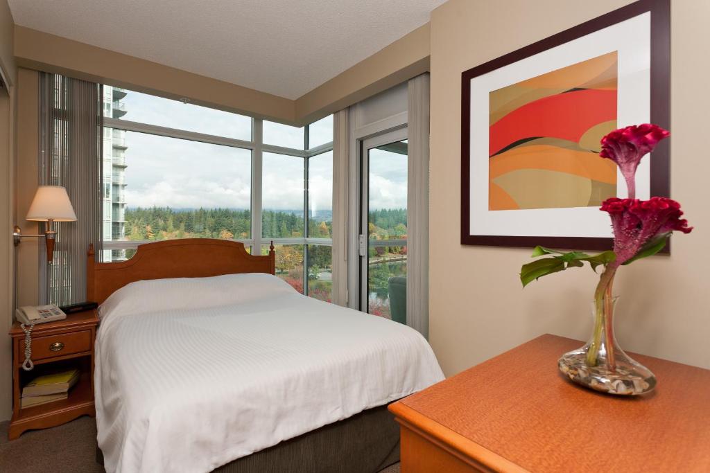 Lord Stanley Suites On The Park photo 3