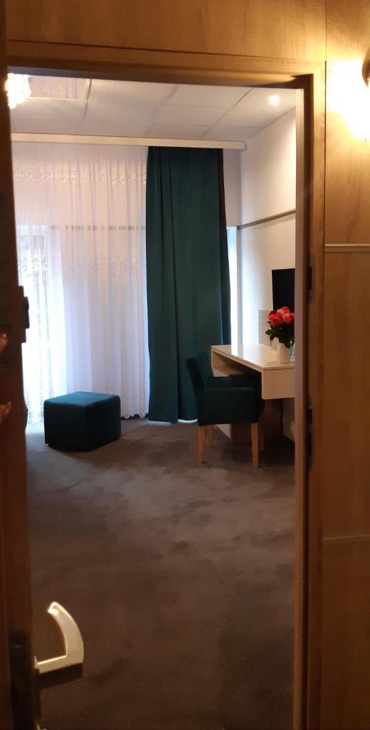 Двухместный (Двухместный номер Делюкс с 1 кроватью и балконом), Hotel & Restauracja Glass