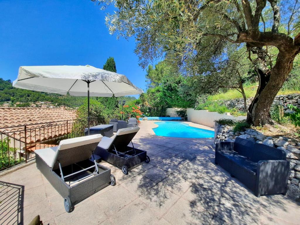 Villa "Les Restanques" photo 1