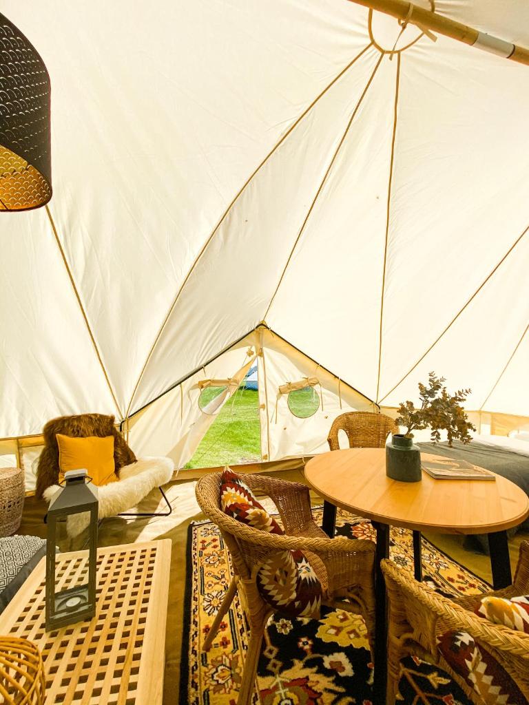 Camp Boutique photo 2