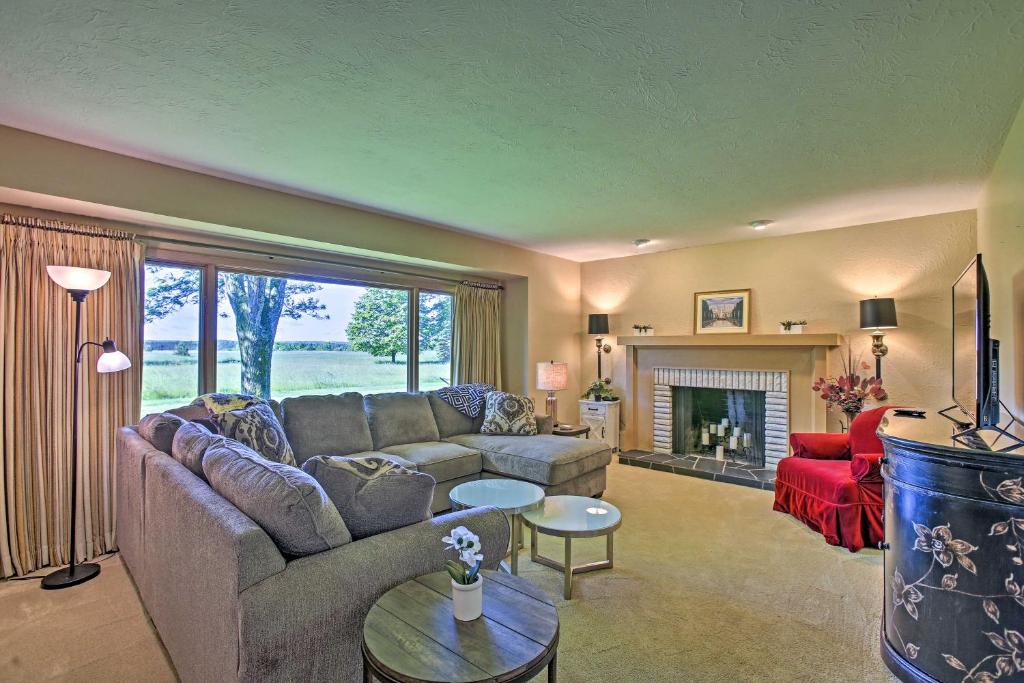 Family Home with Game Room about 8 Mi to Traverse City photo 1