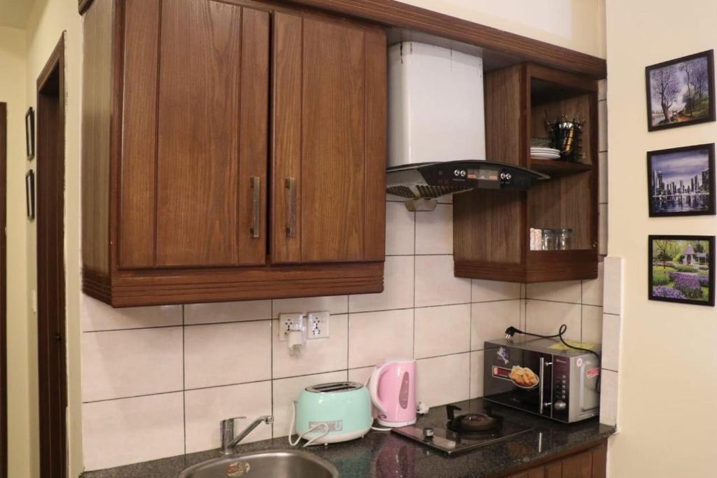 Cozy Studio Apartment In Bahria town photo 3