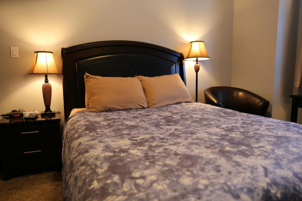 Downtown Whitehorse 4 bedrooms deluxe condo photo 4