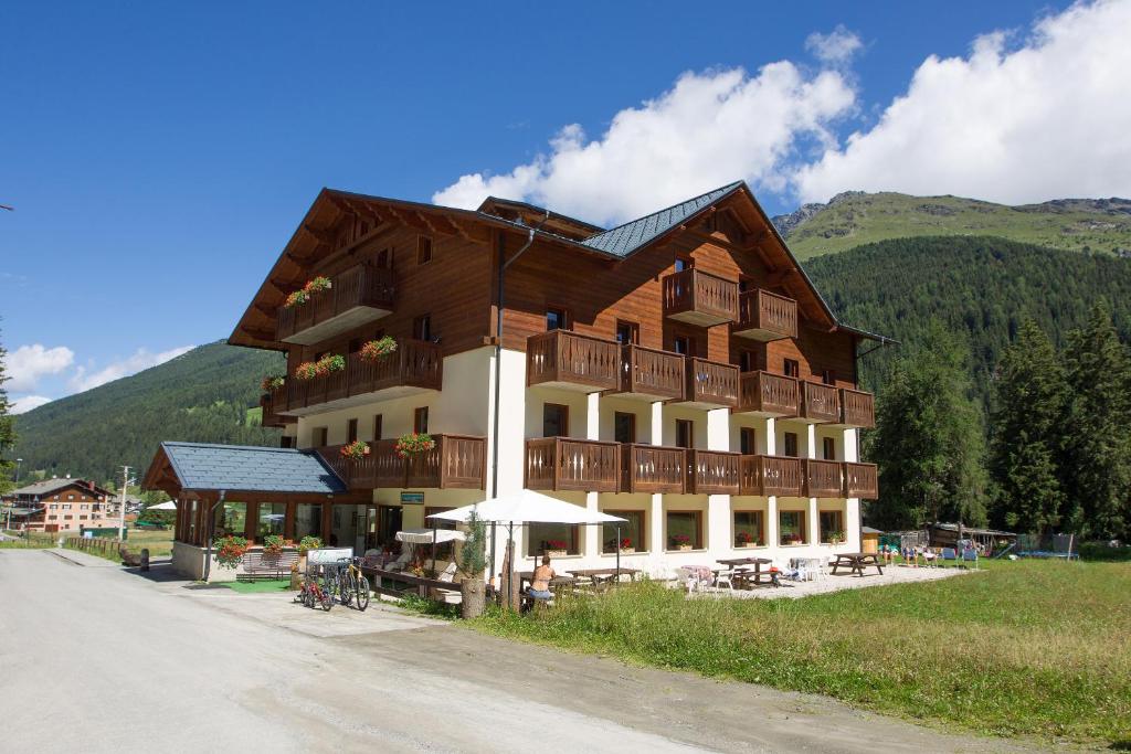 Hotel Cevedale photo 2