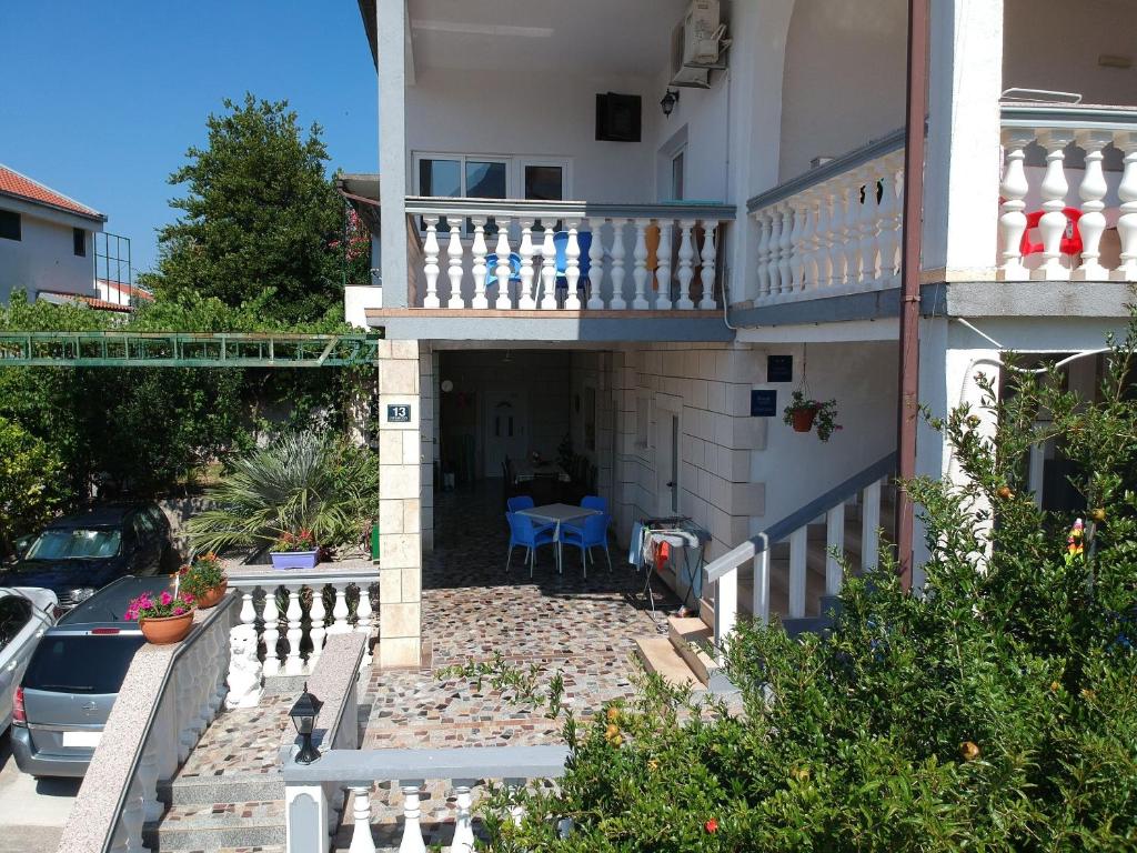 Apartments Ostrog