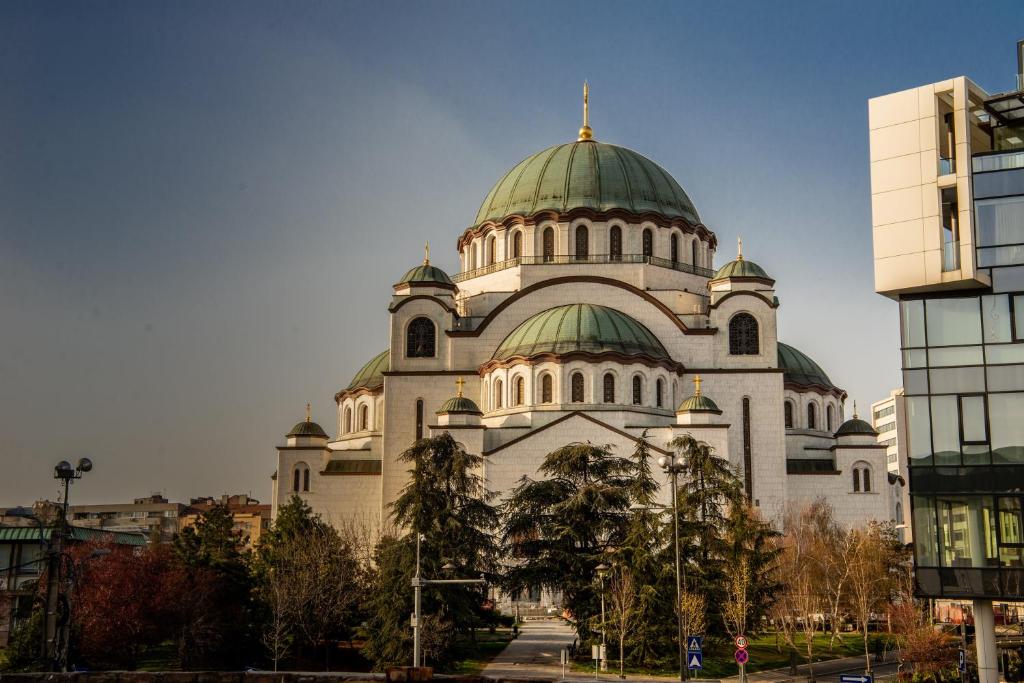 The Temple bells, flat in the heart of the city