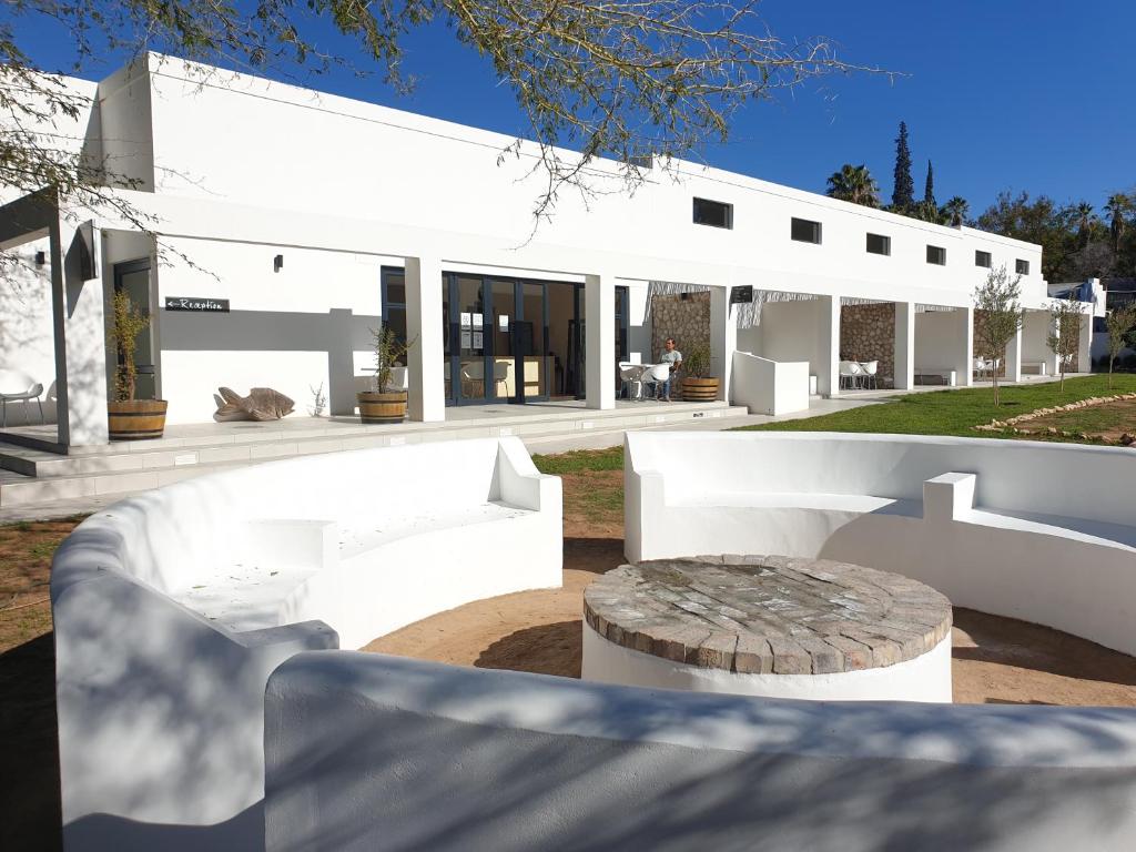 Karoo Retreat- Self Catering Villas and Bed & Breakfast photo 1