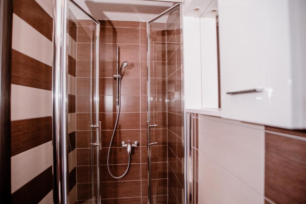 House Karakas photo 4