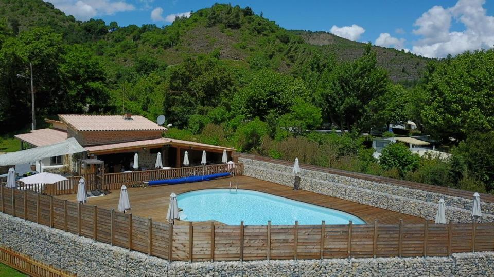 Camping du Bourg photo 3