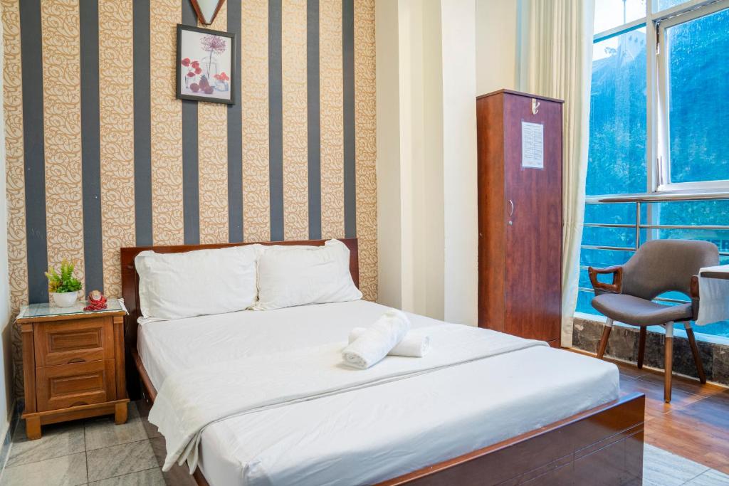 Двухместный (Улучшенный двухместный номер с 1 кроватью), Kim Long hotel