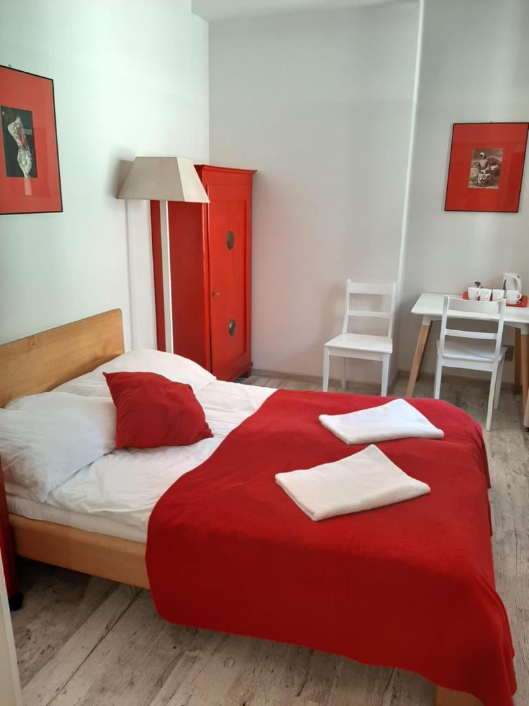 Семейный (Cемейный номер с собственной ванной комнатой), Oki Doki OLD TOWN Hostel