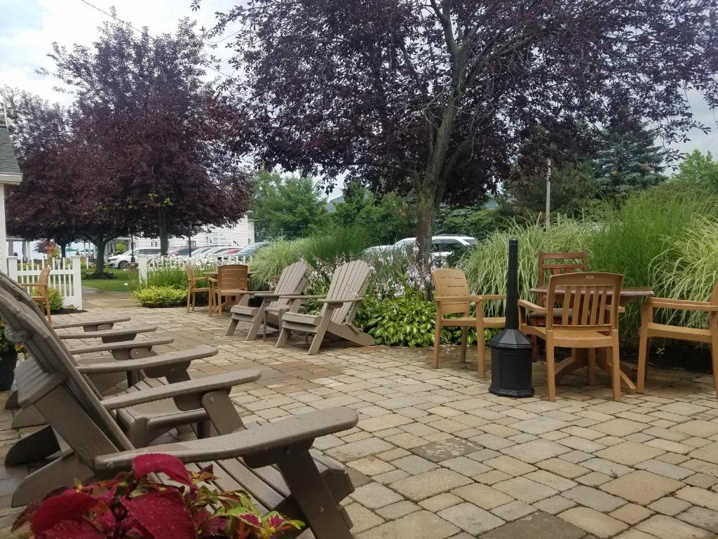 The Lakehouse Inn Geneva photo 4