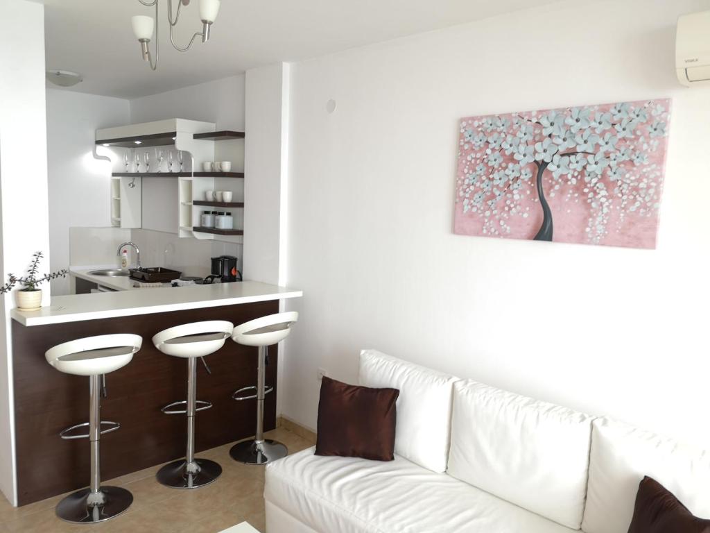 Villa Eros Apartments photo 3