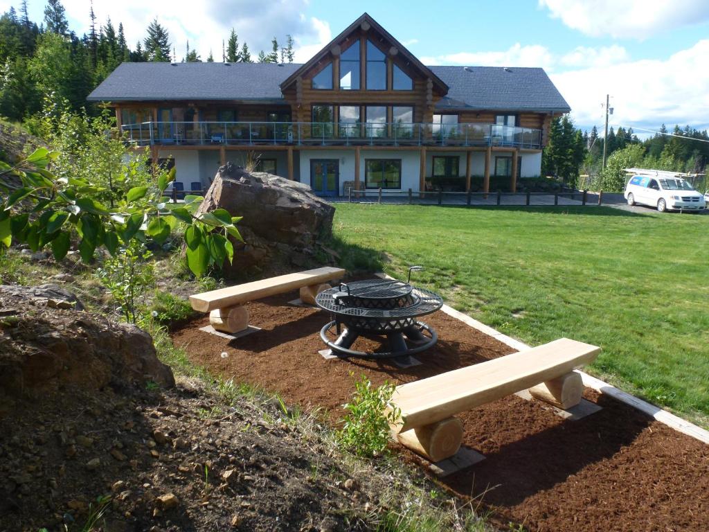 Little Black Bear Lodge/B&B photo 3
