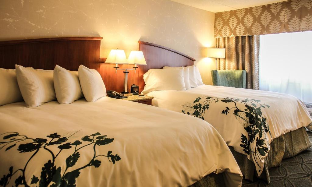 Wingate by Wyndham Elkins image