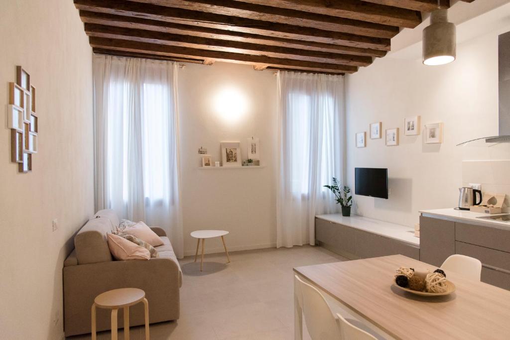 Mirandolina Venice Exclusive Apartment - Tap to explore photos