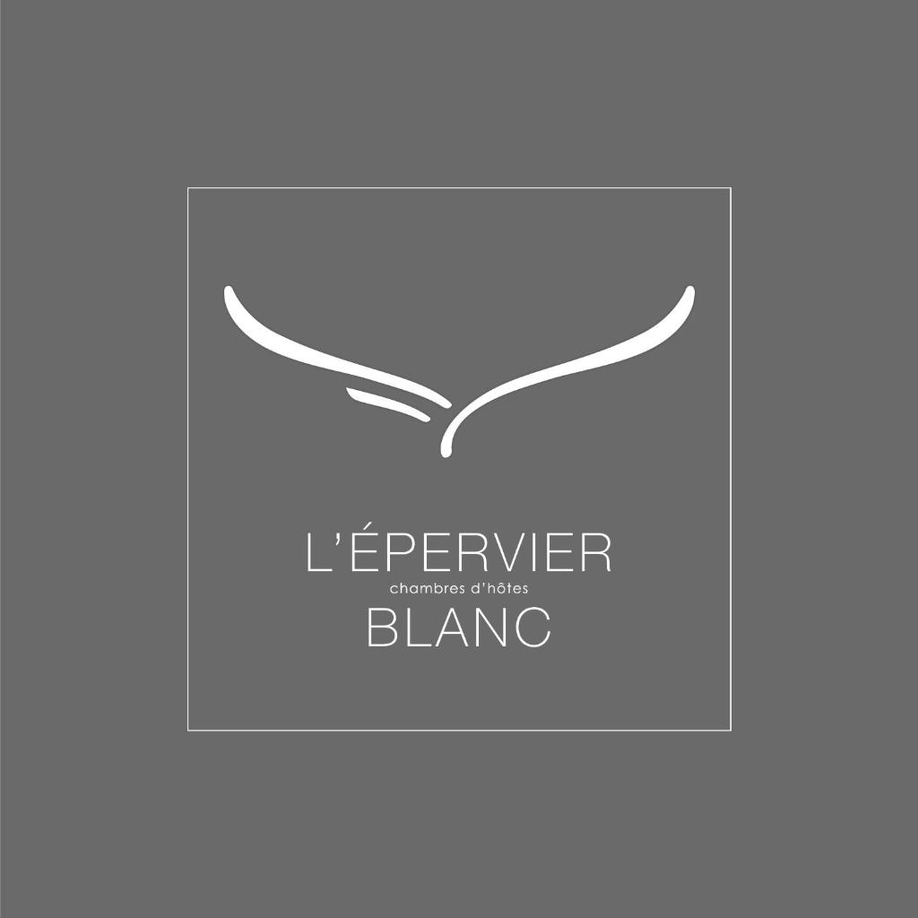 L'ÉPERVIER BLANC photo 1