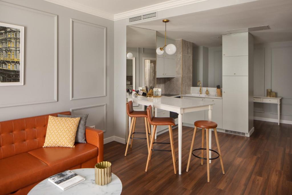 Сьюит (Суперлюкс Гранд), Mamaison Residence Izabella Budapest