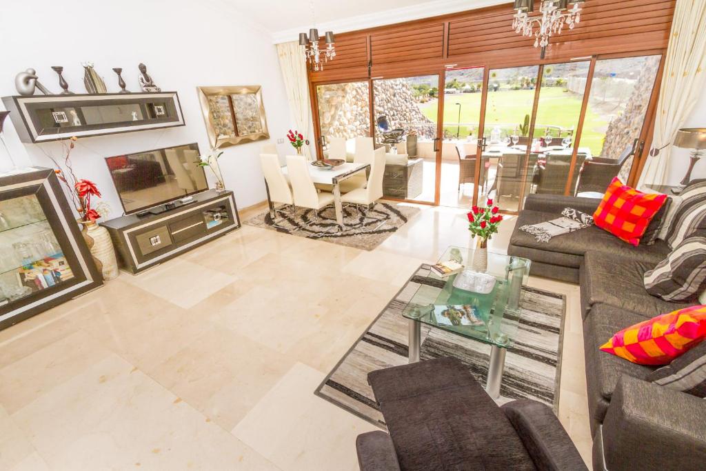 Casa Holmston, Duplex villa with hot tub in Anfi Tauro Topaz photo 1