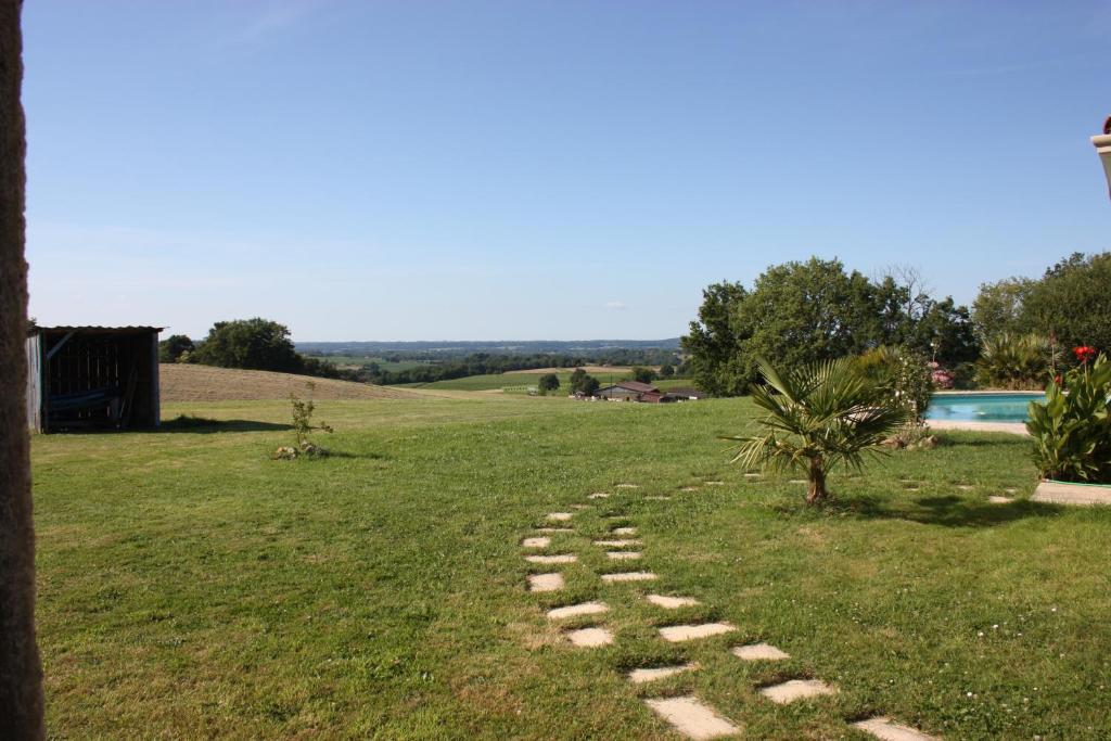 A POUTET photo 2