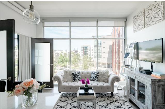 Soak up the Opulent Feel of a Lavish Monochrome Abode image
