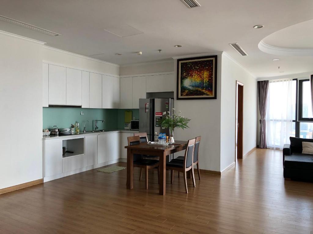 Vinhomes Royal City Luxury Apartment 3 Br