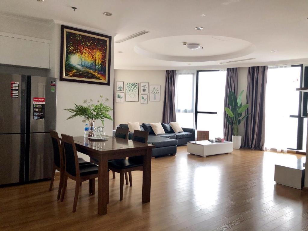 Vinhomes Royal City Luxury Apartment 3 Br