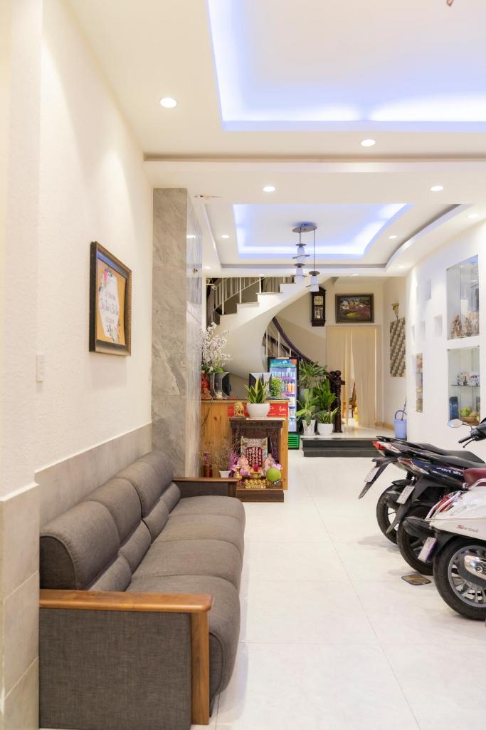 OYO 624 Nhu Huynh Hotel