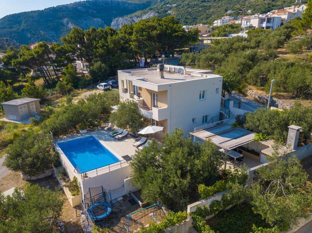Villa Cupido in Makarska, private pool photo 2