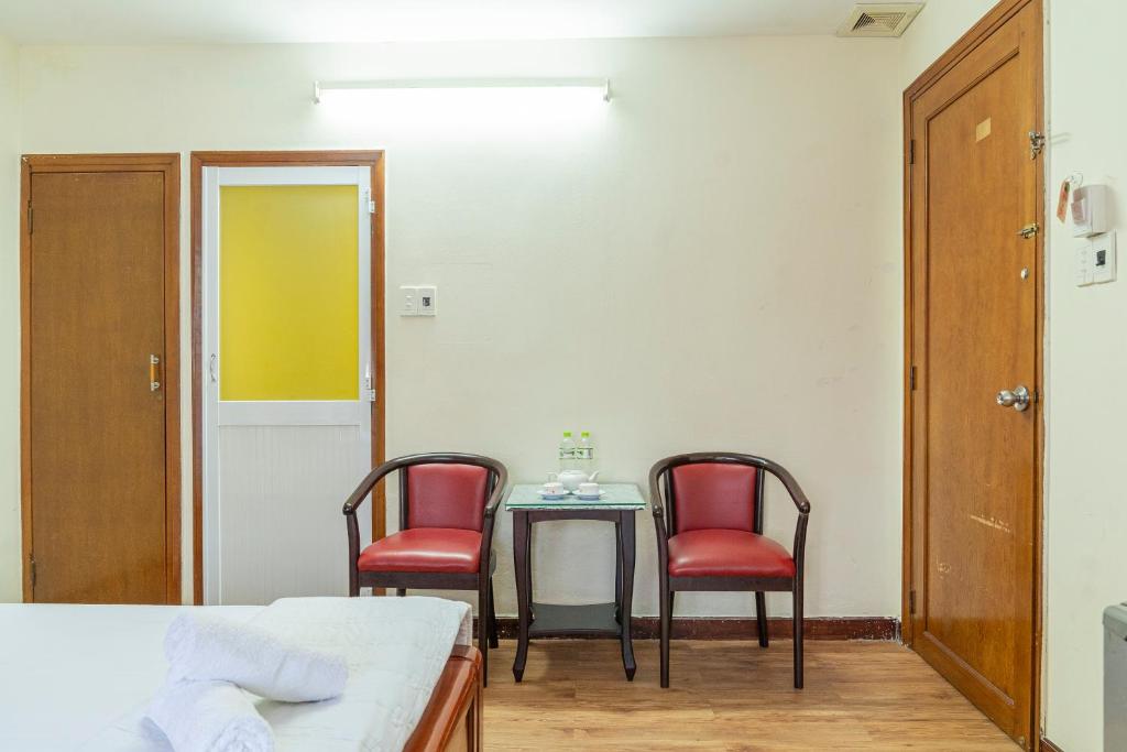 OYO 627 Long Son Hotel