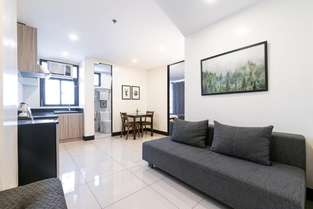 Двухместный (Номер Делюкс с 1 спальней), Artemis Place Makati Hotel
