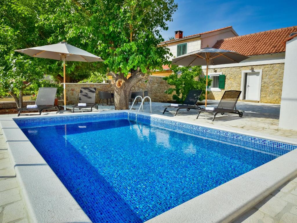 Holiday Home Ivan by Interhome
