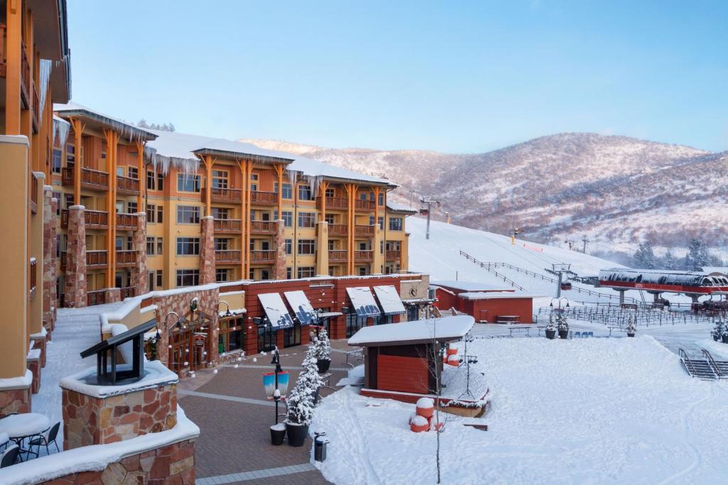 Sundial Lodge by All Seasons Resort Lodging image