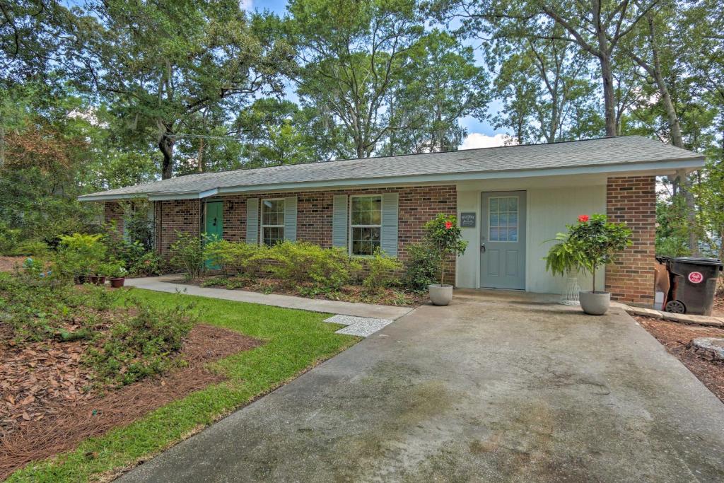 Downtown Home with Yard and BBQ - 6 Mi to Downtown! photo 1